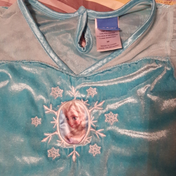 Frozen❄Gown👑 - Picture 3 of 5